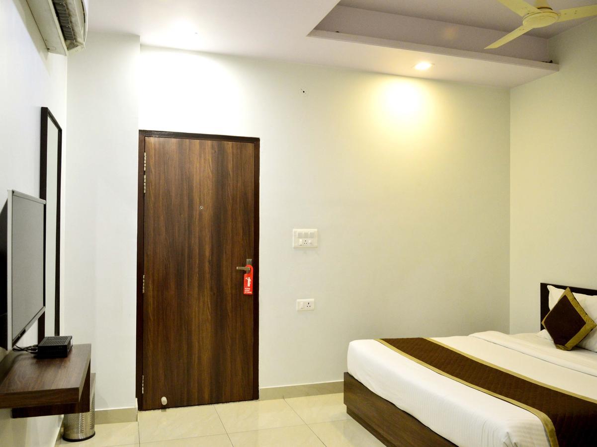 Oyo 6697 Hotel Green Lemon Jaipur Bagian luar foto